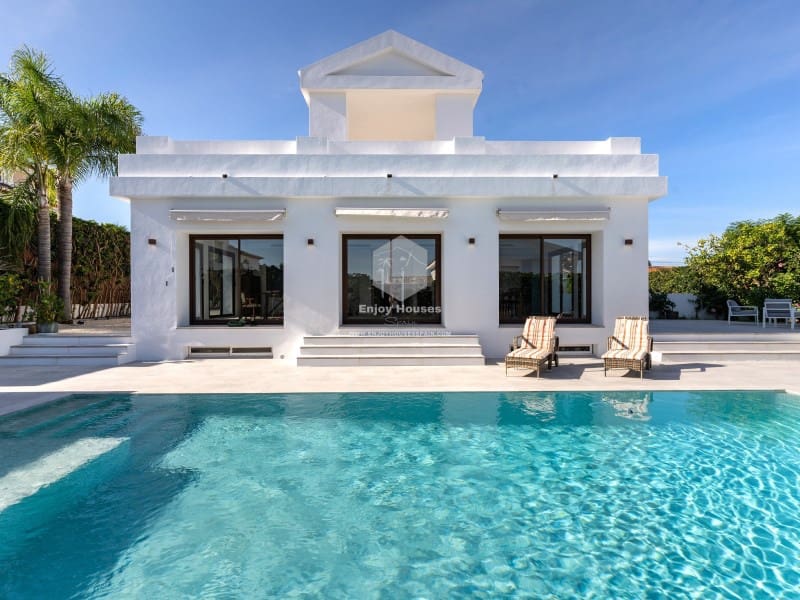 4 sovrum Villa till salu i Denia med pool garage - 1 350 000 € (Ref: 9518078)