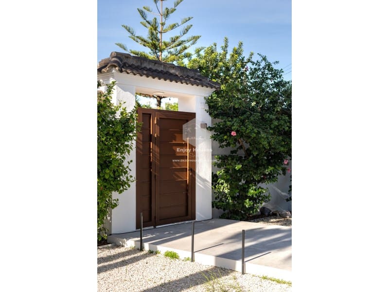 4 sovrum Villa till salu i Denia med pool garage - 1 350 000 € (Ref: 9518078)