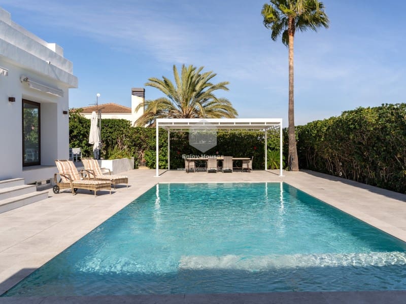 4 sovrum Villa till salu i Denia med pool garage - 1 350 000 € (Ref: 9518078)