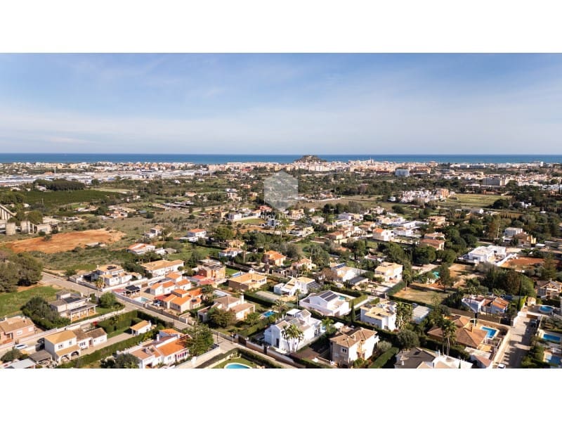 4 sovrum Villa till salu i Denia med pool garage - 1 350 000 € (Ref: 9518078)