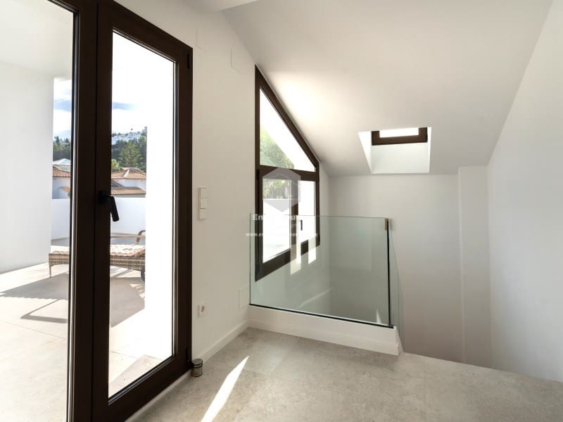 4 sovrum Villa till salu i Denia med pool garage - 1 350 000 € (Ref: 9518078)