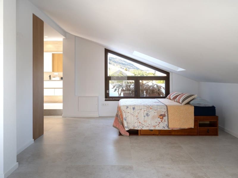 4 sovrum Villa till salu i Denia med pool garage - 1 350 000 € (Ref: 9518078)