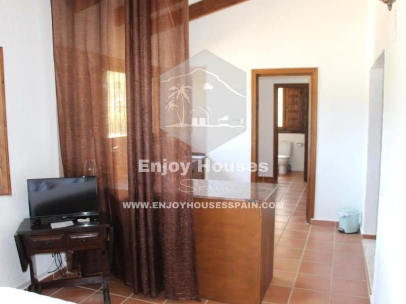 16 soverom Hotell til salgs i Lliber - € 4 000 000 (Ref: 9518080)