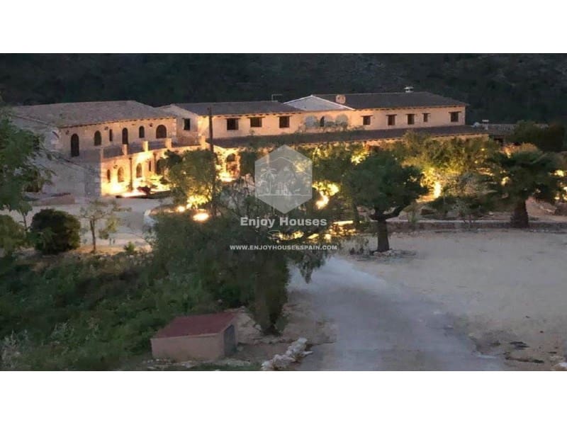 16 bedroom Hotel for sale in Lliber - € 4,000,000 (Ref: 9518080)