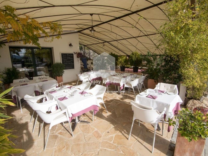 2 soveværelse Restaurant/Bar til salg i Javea / Xabia - € 980.000 (Ref: 9535341)