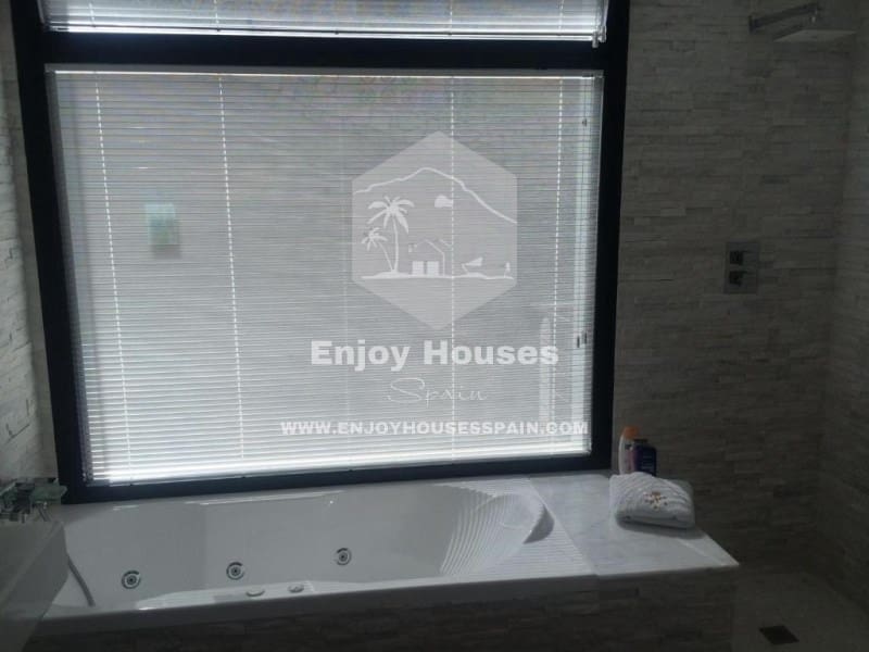 Villa for sale in Javea / Xabia - € 2,750,000 (Ref: 9535342)