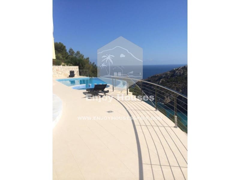 Villa for sale in Javea / Xabia - € 2,750,000 (Ref: 9535342)