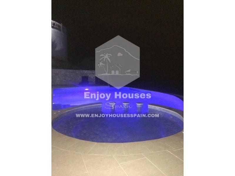 Villa for sale in Javea / Xabia - € 2,750,000 (Ref: 9535342)