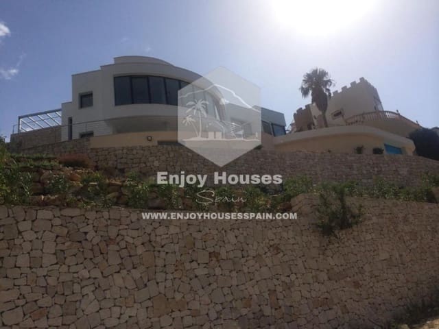 Villa for sale in La Granadella  - Costa Nova, Javea / Xàbia - € 2,750,000 (Ref: 9535342)