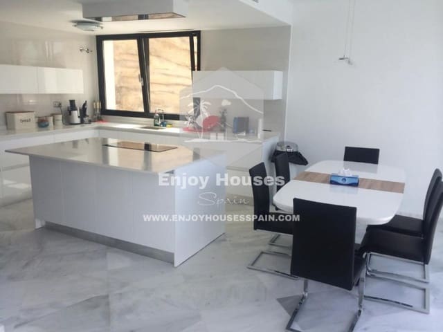 Villa for sale in La Granadella  - Costa Nova, Javea / Xàbia - € 2,750,000 (Ref: 9535342)