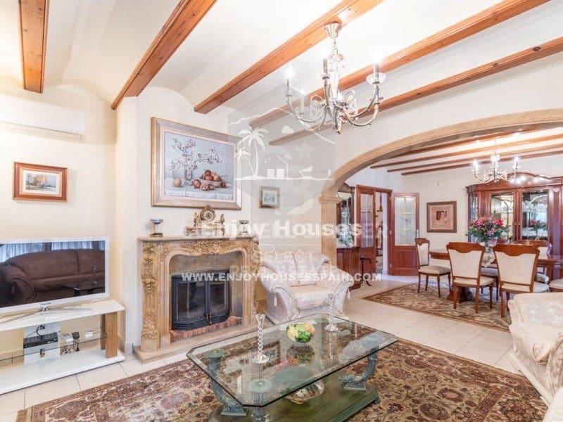 3 slaapkamer Villa te koop in Javea / Xabia met zwembad - € 800.000 (Ref: 9535343)