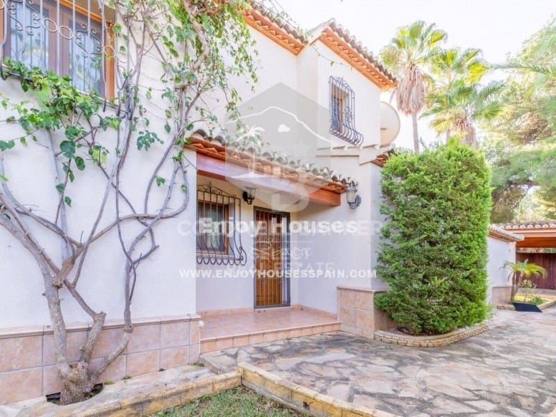 3 slaapkamer Villa te koop in Javea / Xabia met zwembad - € 800.000 (Ref: 9535343)