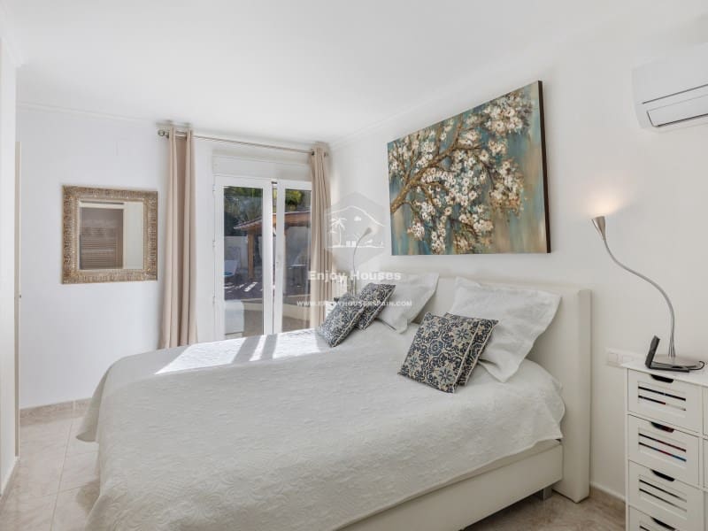 5 sypialnia Willa na sprzedaż w Benissa z basenem garażem - 795 000 € (Ref: 9536778)