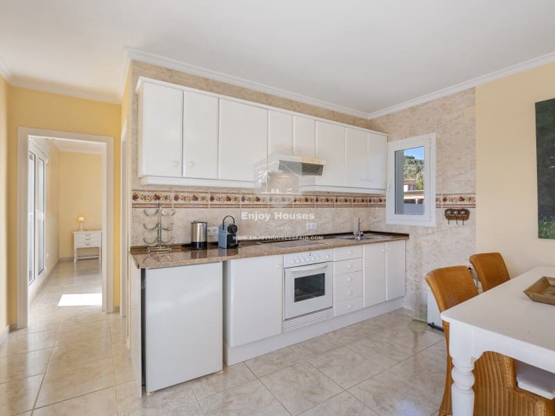 5 sypialnia Willa na sprzedaż w Benissa z basenem garażem - 795 000 € (Ref: 9536778)