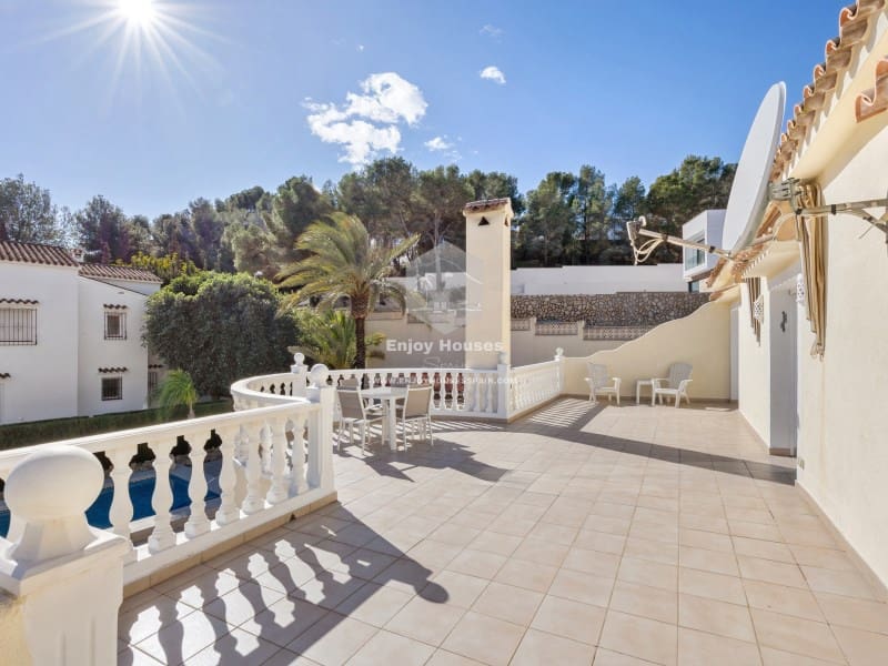 5 sypialnia Willa na sprzedaż w Benissa z basenem garażem - 795 000 € (Ref: 9536778)