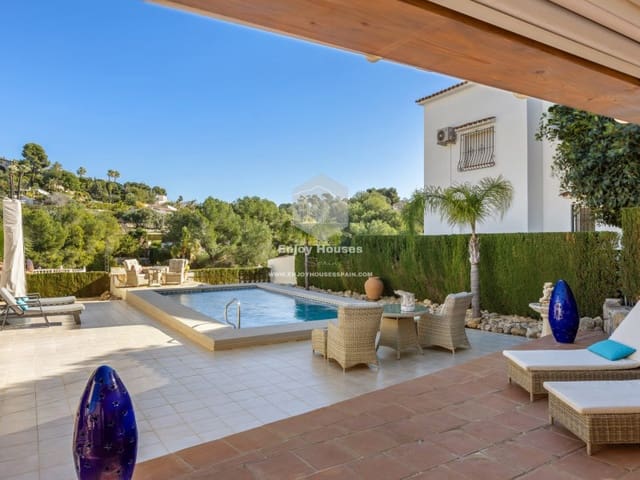 5 sypialnia Willa na sprzedaż w Benissa z basenem garażem - 795 000 € (Ref: 9536778)