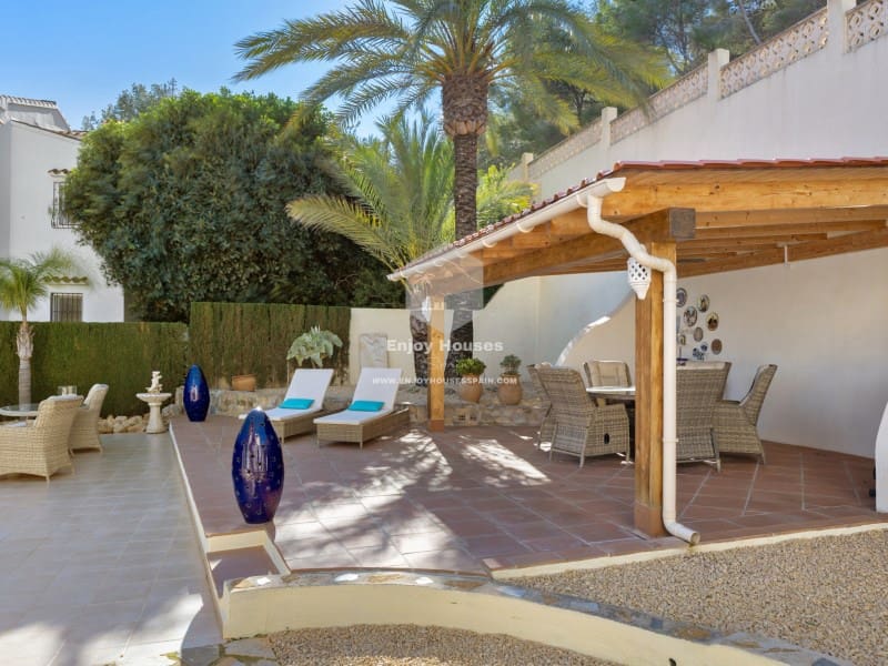 5 sypialnia Willa na sprzedaż w Benissa z basenem garażem - 795 000 € (Ref: 9536778)