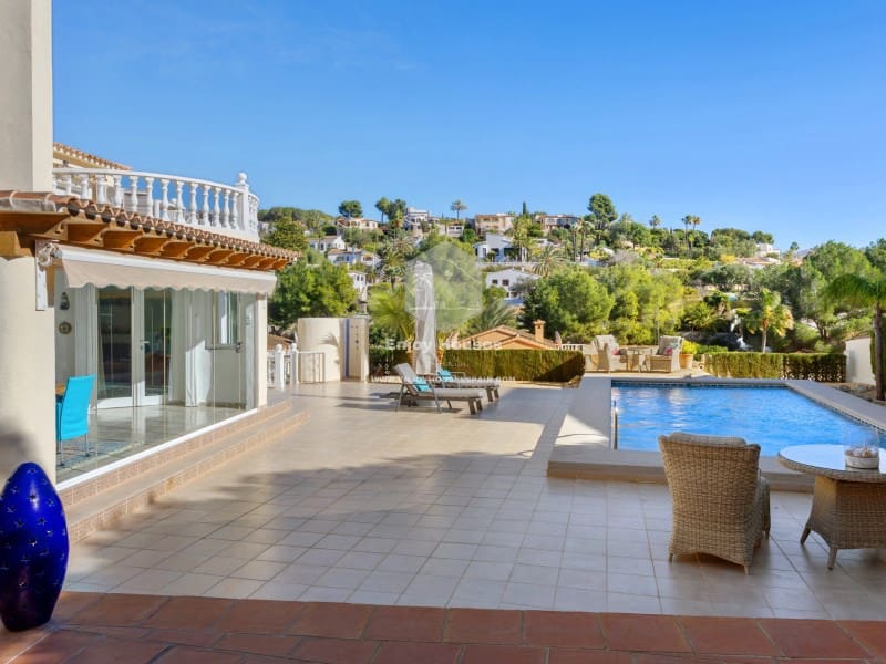 5 sypialnia Willa na sprzedaż w Benissa z basenem garażem - 795 000 € (Ref: 9536778)