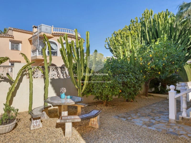 5 sypialnia Willa na sprzedaż w Benissa z basenem garażem - 795 000 € (Ref: 9536778)