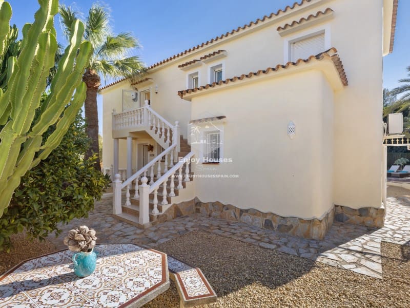 5 sypialnia Willa na sprzedaż w Benissa z basenem garażem - 795 000 € (Ref: 9536778)