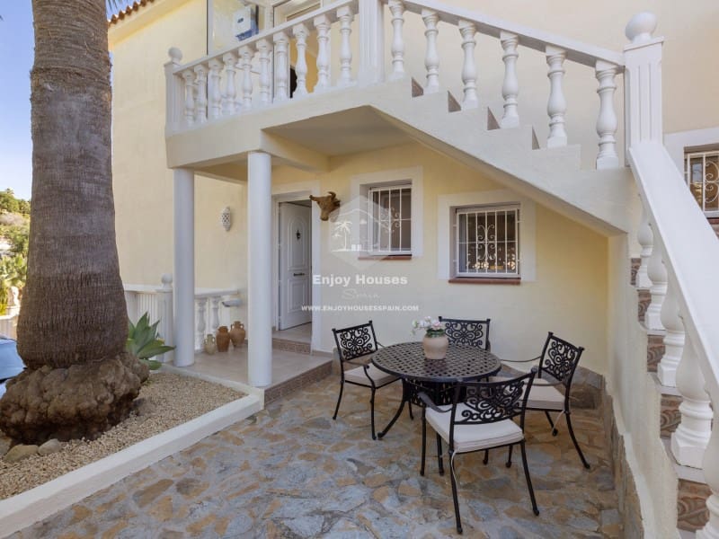 5 sypialnia Willa na sprzedaż w Benissa z basenem garażem - 795 000 € (Ref: 9536778)