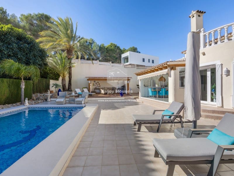 5 sypialnia Willa na sprzedaż w Benissa z basenem garażem - 795 000 € (Ref: 9536778)