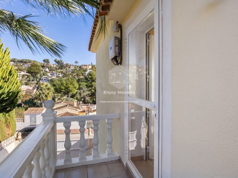 5 sypialnia Willa na sprzedaż w Benissa z basenem garażem - 795 000 € (Ref: 9536778)