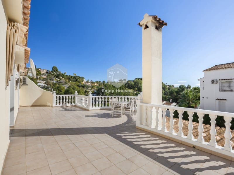 5 sypialnia Willa na sprzedaż w Benissa z basenem garażem - 795 000 € (Ref: 9536778)