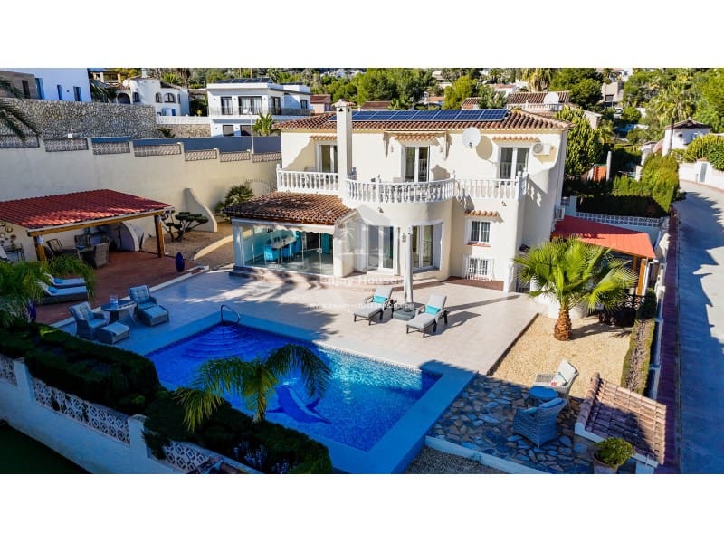 5 sypialnia Willa na sprzedaż w Benissa z basenem garażem - 795 000 € (Ref: 9536778)