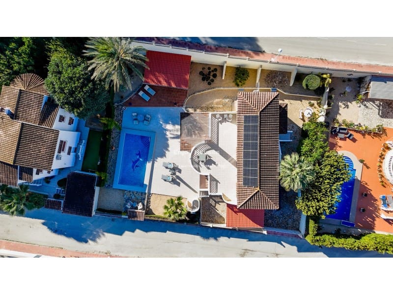 5 sypialnia Willa na sprzedaż w Benissa z basenem garażem - 795 000 € (Ref: 9536778)