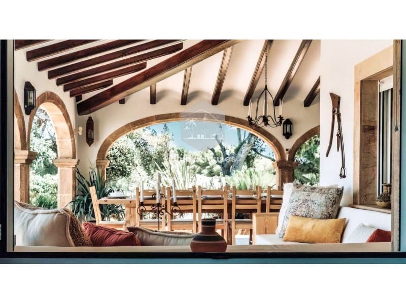 7 bedroom Villa for sale in Javea / Xabia with pool - € 1,600,000 (Ref: 9536779)