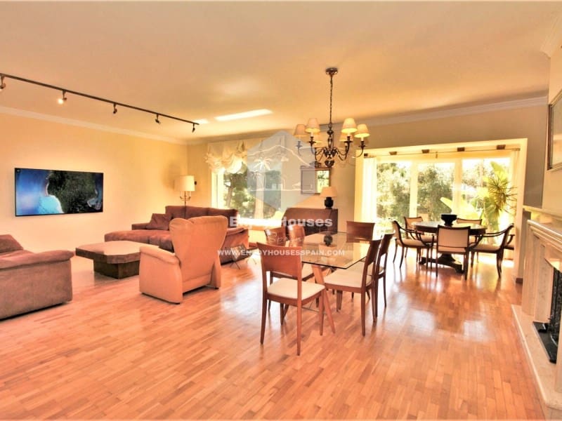 7 bedroom Villa for sale in Javea / Xabia with pool - € 1,600,000 (Ref: 9536779)