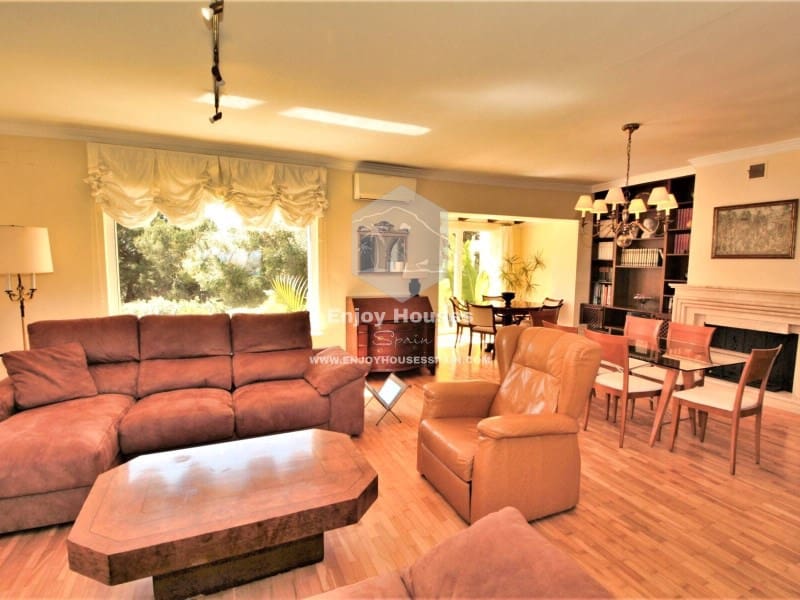 7 bedroom Villa for sale in Javea / Xabia with pool - € 1,600,000 (Ref: 9536779)