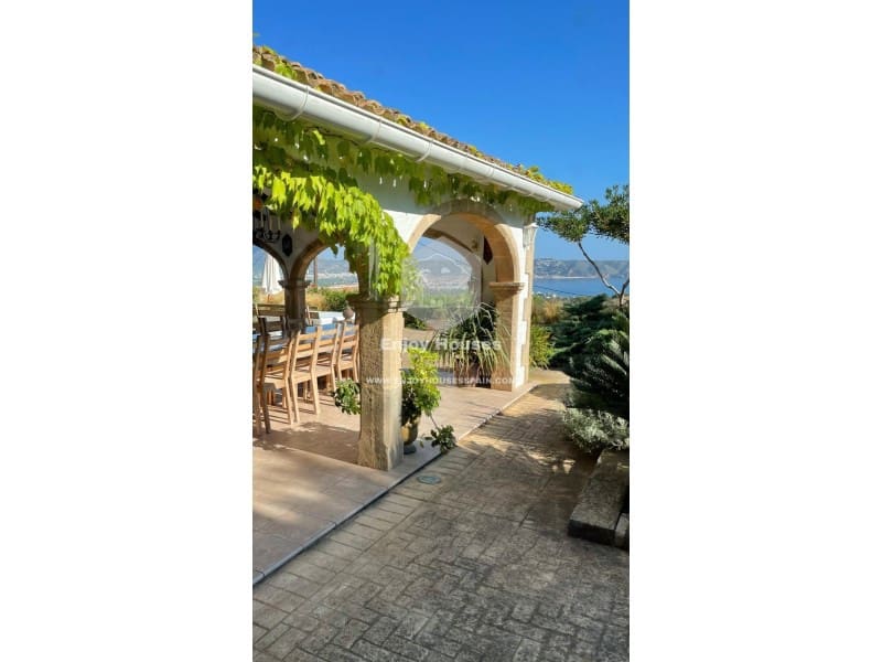 7 bedroom Villa for sale in Javea / Xabia with pool - € 1,600,000 (Ref: 9536779)