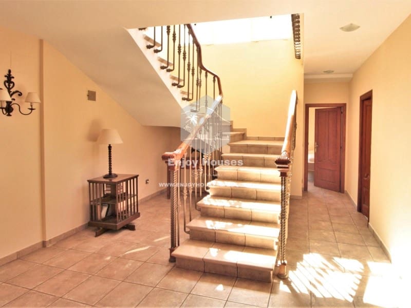 7 bedroom Villa for sale in Javea / Xabia with pool - € 1,600,000 (Ref: 9536779)