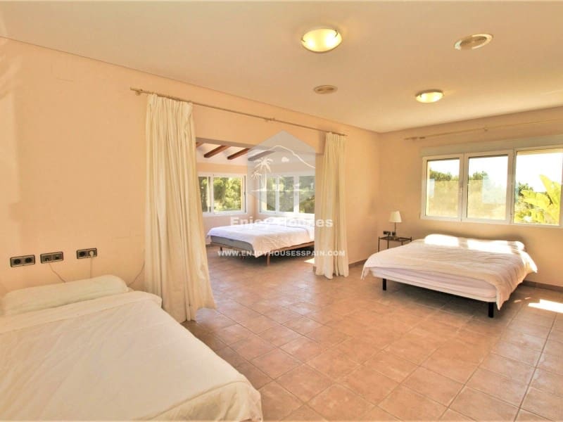 7 bedroom Villa for sale in Javea / Xabia with pool - € 1,600,000 (Ref: 9536779)