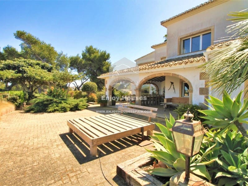 7 bedroom Villa for sale in Javea / Xabia with pool - € 1,600,000 (Ref: 9536779)