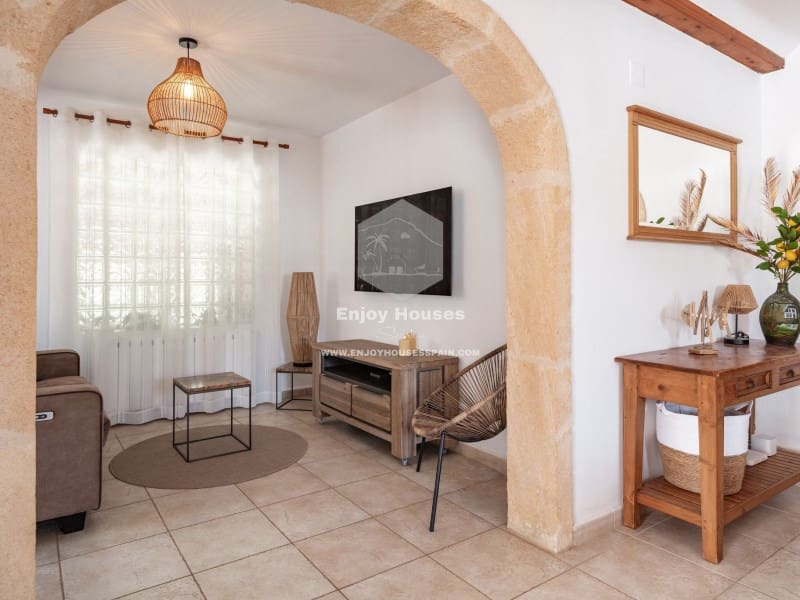 4 bedroom Villa for sale in Javea / Xabia - € 895,000 (Ref: 9537260)