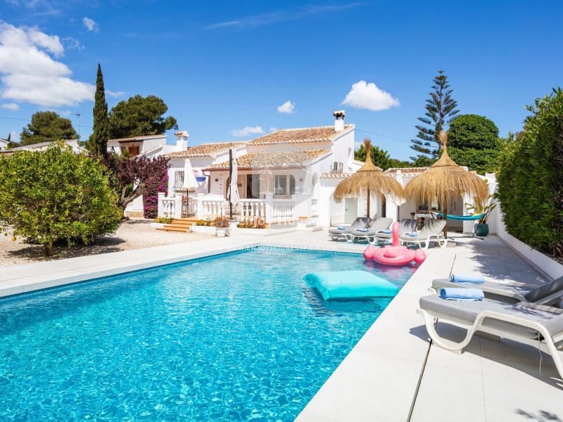 4 bedroom Villa for sale in Javea / Xabia - € 895,000 (Ref: 9537260)