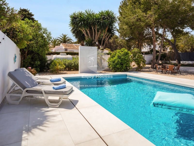 4 bedroom Villa for sale in Javea / Xabia - € 895,000 (Ref: 9537260)