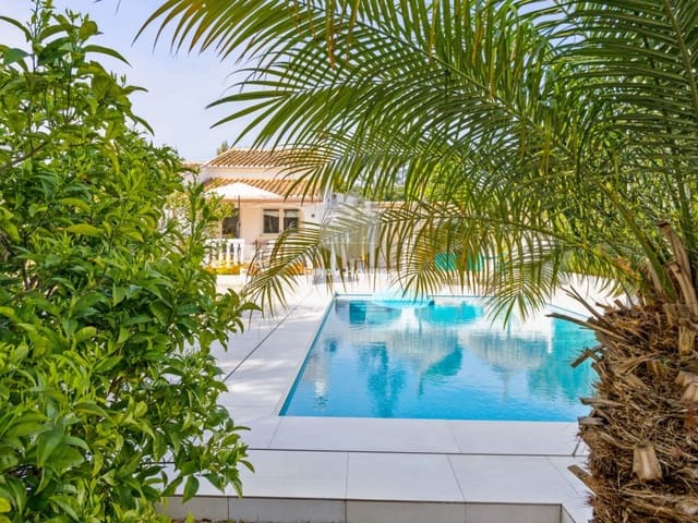 4 bedroom Villa for sale in La Granadella  - Costa Nova, Javea / Xàbia - € 895,000 (Ref: 9537260)