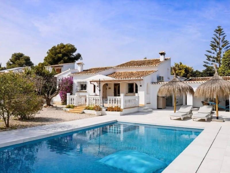 4 makuuhuone Huvila myytävänä paikassa Javea / Xabia - 895 000 € (Ref: 9537260)