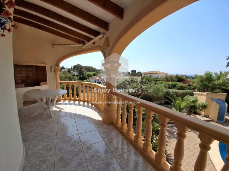 3 soveværelse Villa til salg i Calpe / Calp med swimmingpool - € 650.000 (Ref: 9573659)