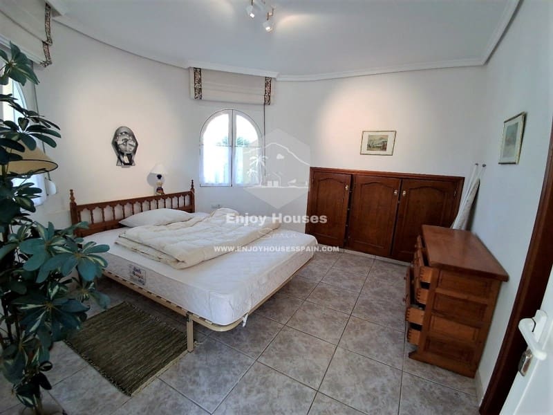 3 soveværelse Villa til salg i Calpe / Calp med swimmingpool - € 650.000 (Ref: 9573659)