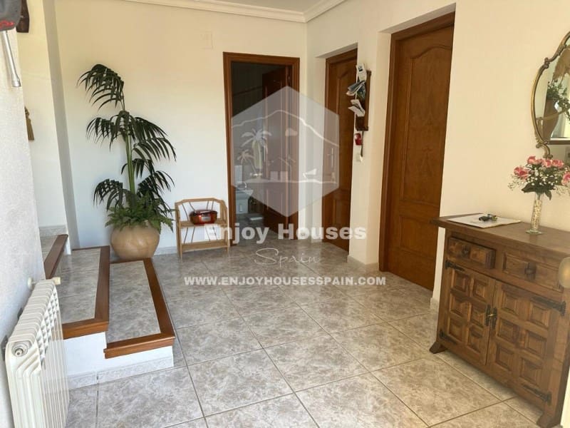 3 soveværelse Villa til salg i Calpe / Calp med swimmingpool - € 650.000 (Ref: 9573659)