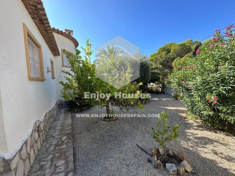 3 soveværelse Villa til salg i Calpe / Calp med swimmingpool - € 650.000 (Ref: 9573659)