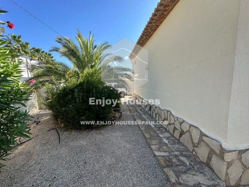 3 soveværelse Villa til salg i Calpe / Calp med swimmingpool - € 650.000 (Ref: 9573659)