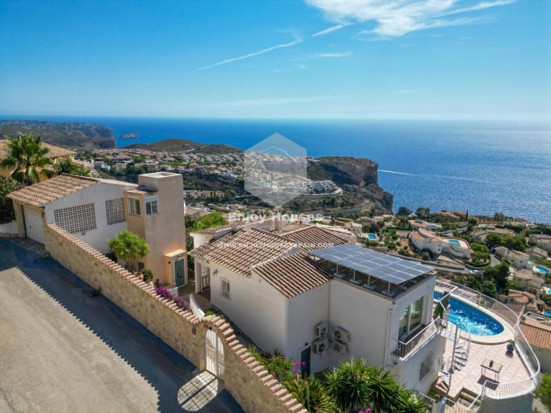 3 sovrum Villa till salu i Cumbre del Sol - 695 000 € (Ref: 9575423)