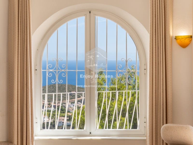 3 sovrum Villa till salu i Cumbre del Sol - 695 000 € (Ref: 9575423)