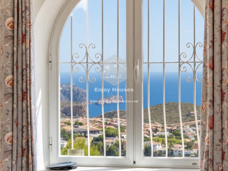 3 sovrum Villa till salu i Cumbre del Sol - 695 000 € (Ref: 9575423)